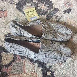 Toms